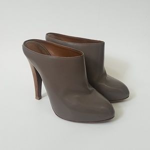 Yves Saint Laurent - Bootie Heels